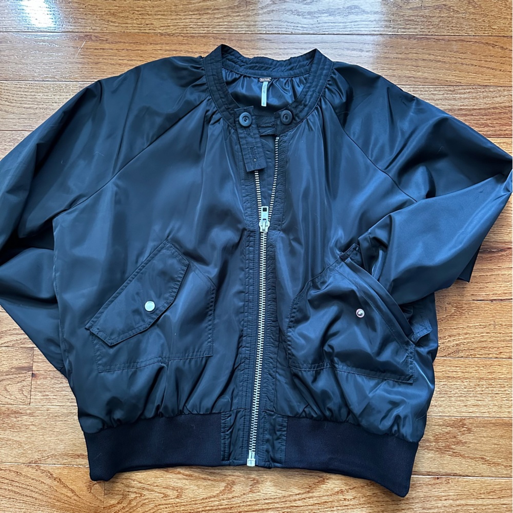Free People 🖤 Bomber Jacket
